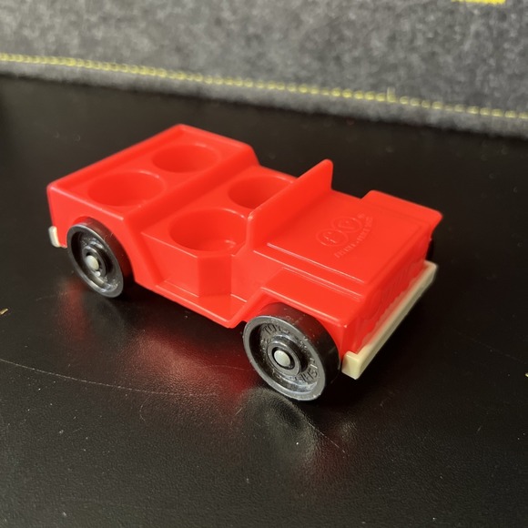 Fisher Price Little People A Frame #990 Red Jeep - Picture 1 of 8